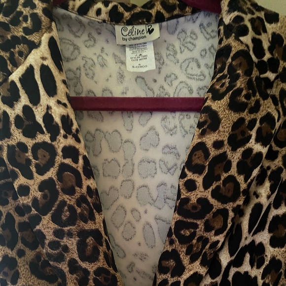 Cheetah 2 piece size Small - Picture 3 of 3